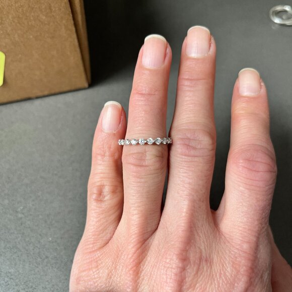 Quince lab grown diamond shared prong halfway band size 6, white gold - Picture 7 of 12